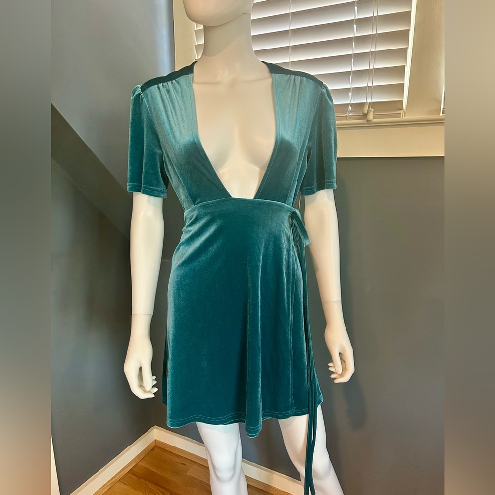 Billabong Teal Blue Velvet Wrap Tassel Mini Dress - Picture 3 of 15
